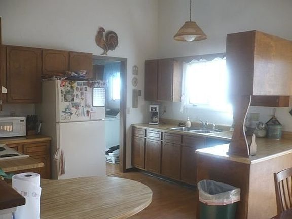 5th image of 2409 S 8th St W