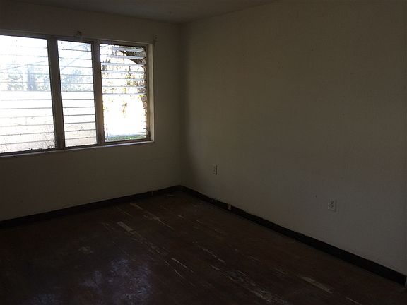 5th image of 3617 Deleuil Ave