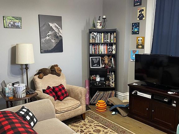 2nd image of 2200 W Jackson Blvd #2W
