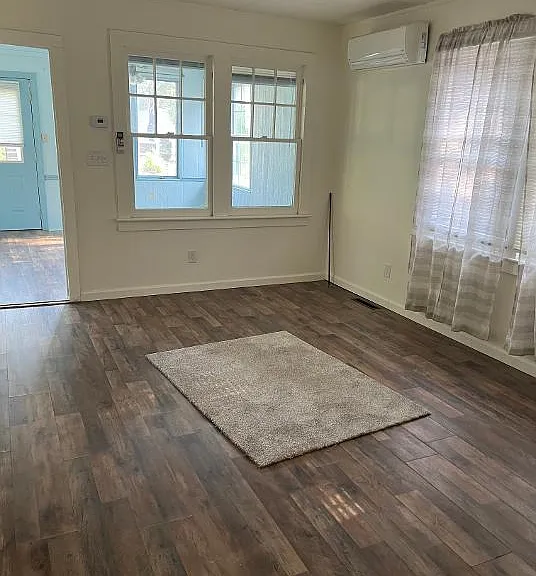 15 Virginia Ave — Photo 4
