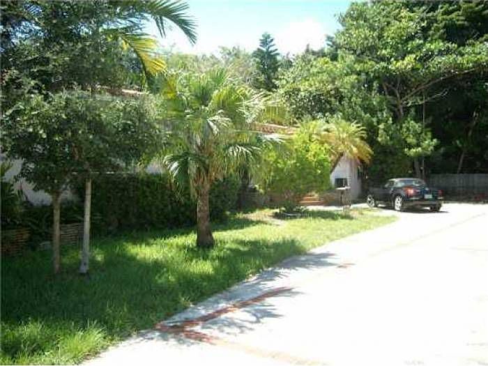 1st image of 972 NE 93rd St