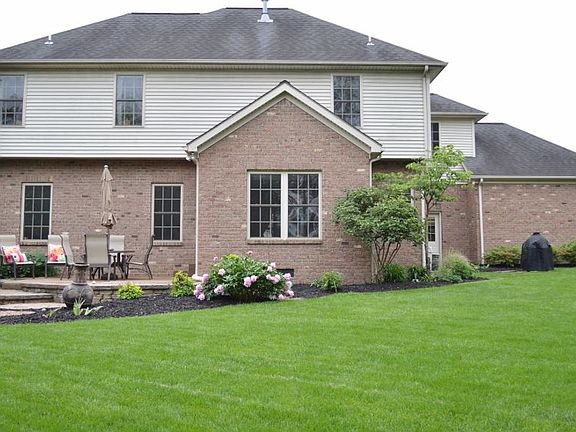 2nd image of 2532 Winfield Dr