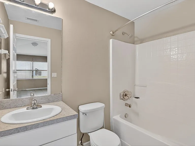 848 Holmes Ave — Photo 13