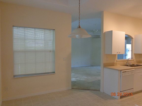 4th image of 32 Palmwood Dr