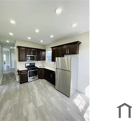 3 bed, $2,200 — Photo 4