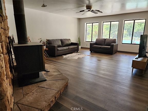 2nd image of 15065 Highlands Harbor Rd