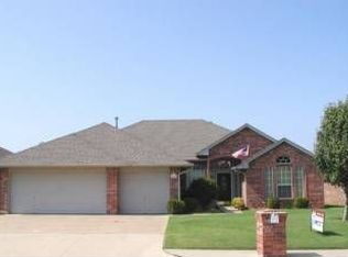 15601 Sugar Loaf Dr, Edmond, OK 73013