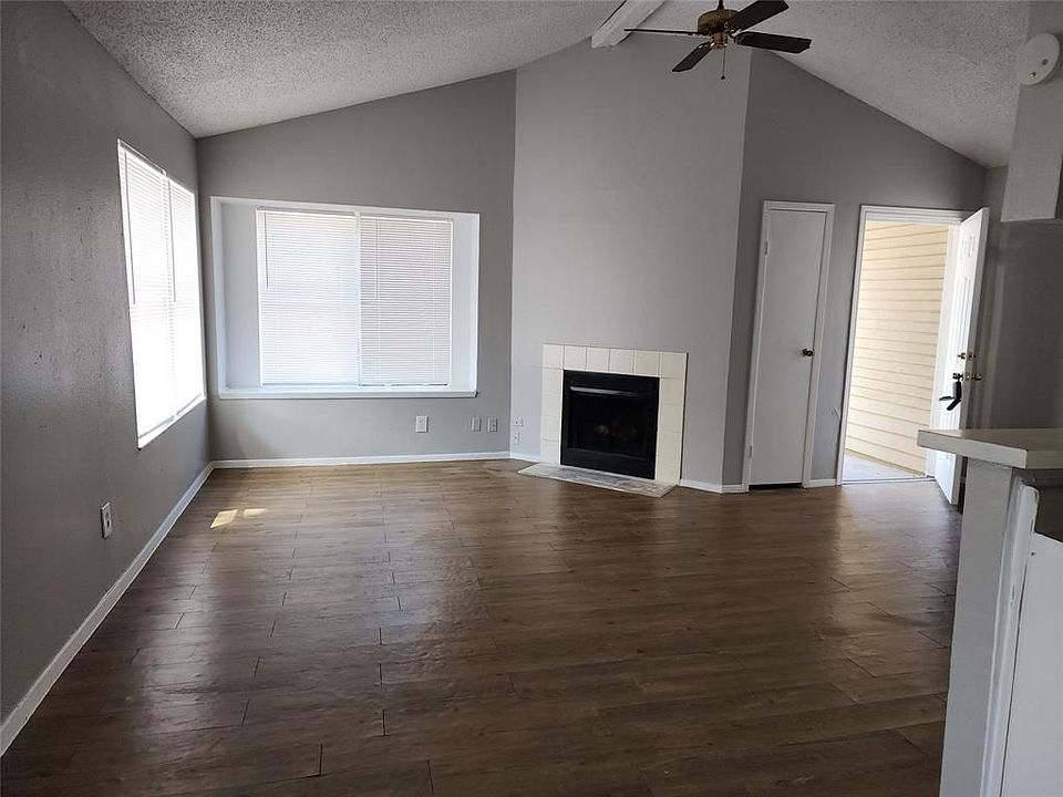 1st image of 5534 Farley Dr #B