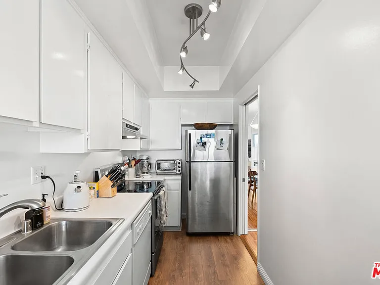 900 Euclid St #403 — Photo 7