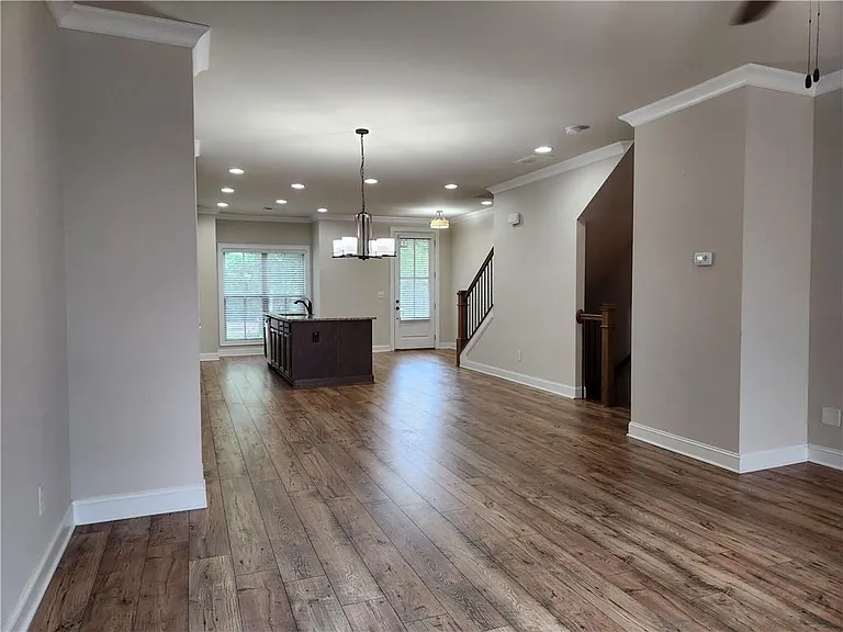 1323 Faircrest Way — Photo 7