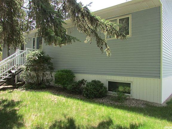 2nd image of 600 Houghton St