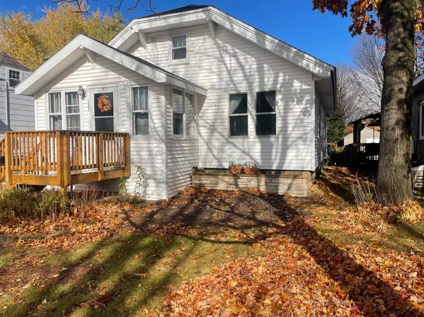 122 E Coolidge Ave, Ironwood, MI 49938