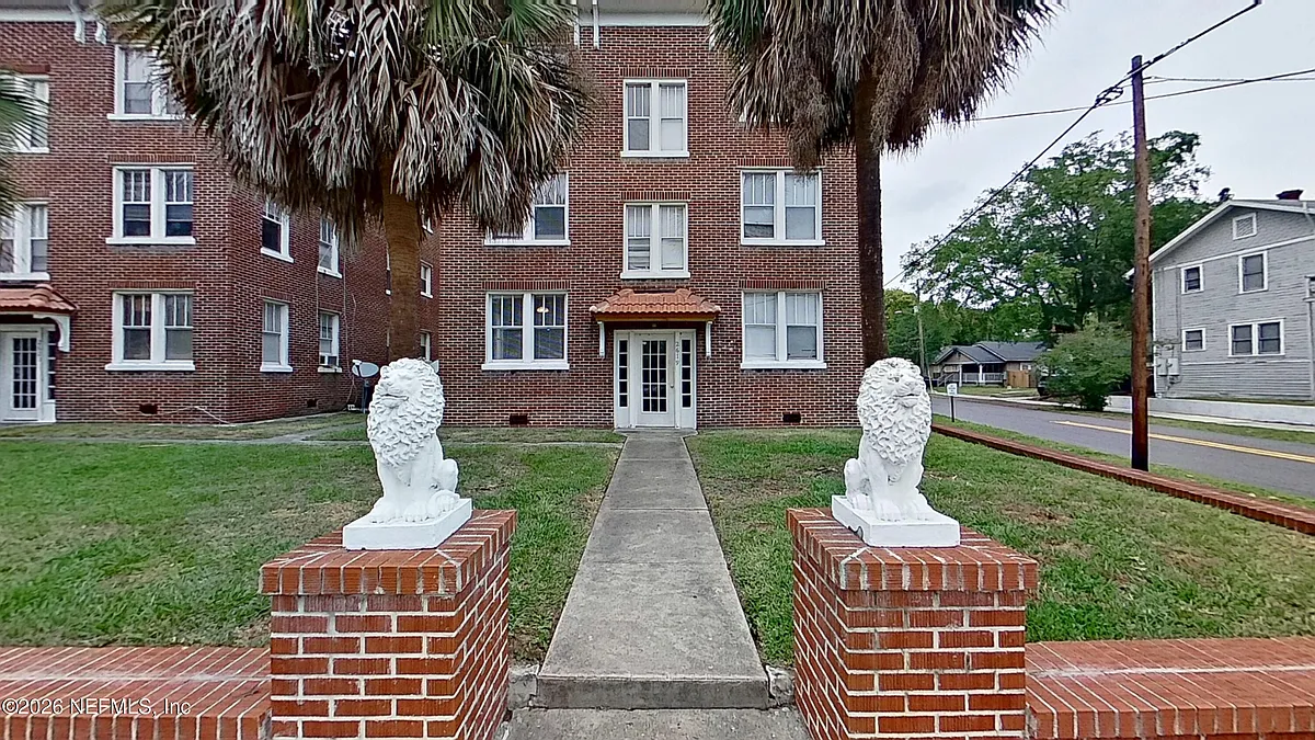 Building Photo - 2619 College St #2