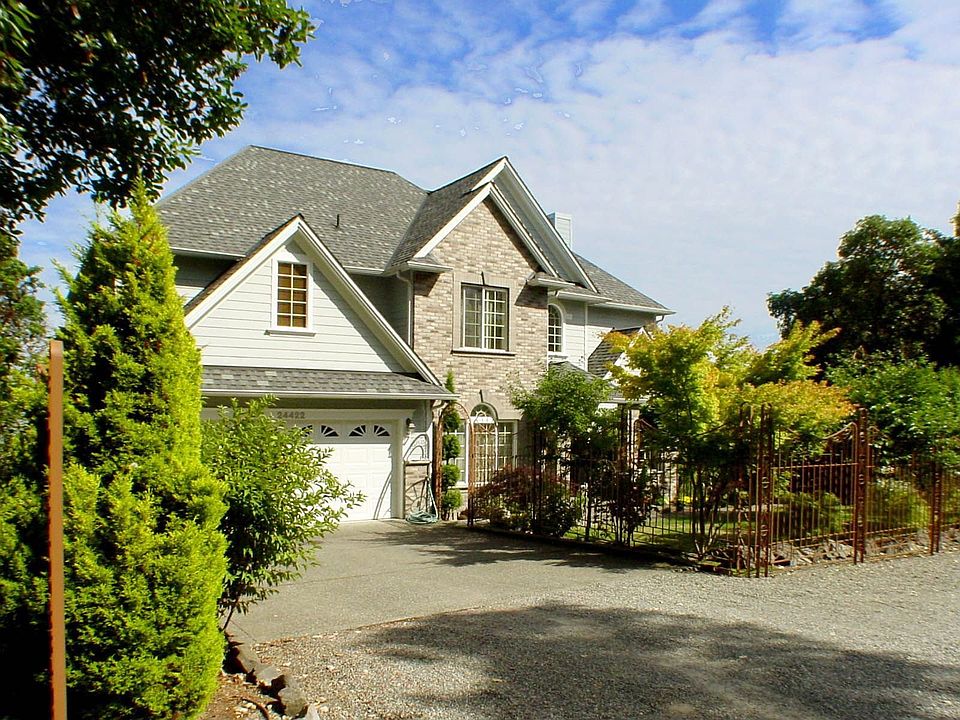 Entrance from Private Drive