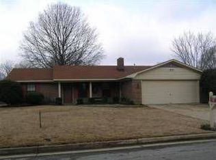 911 Poplarville St, Tupelo, MS 38801