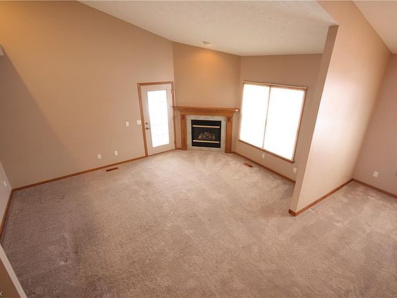 4th image of 12120 Pheasant Run Cir #85
