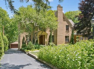 957 Wade St, Highland Park, IL 60035
