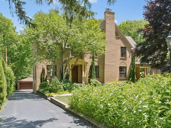 957 Wade St, Highland Park, IL 60035