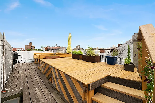 Sold by Keller Williams NYC | media 14