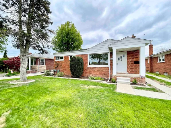 19054 Lister Ave, Eastpointe, MI 48021