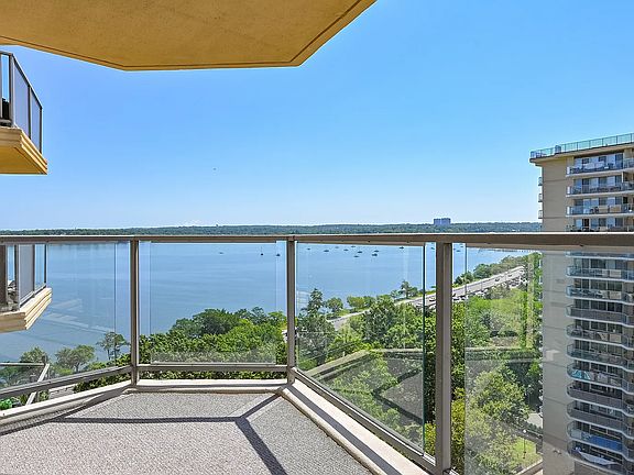 3rd image of 1805 215th St APT 14K
