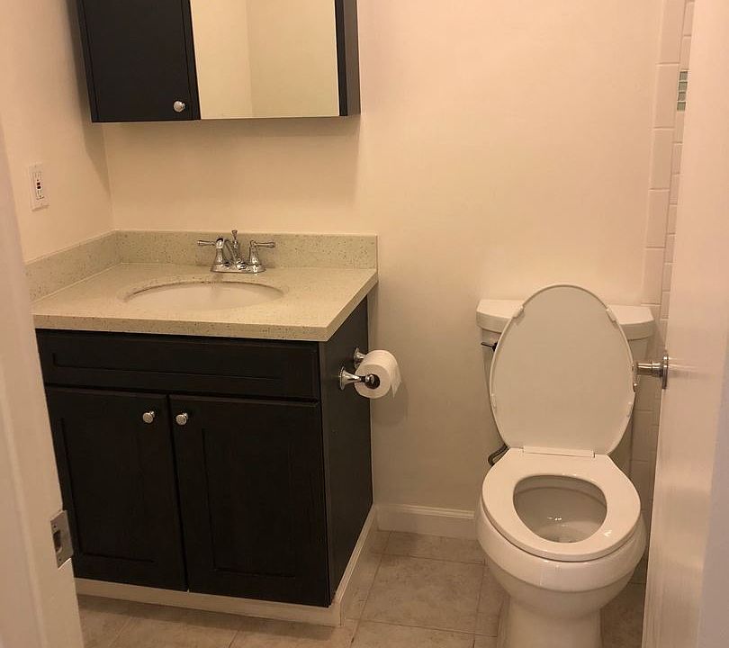 1st image of 1587 Oxford St APT 11