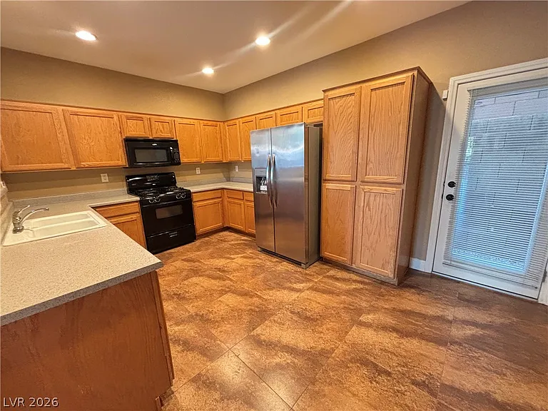 8115 Amy Springs St — Photo 6