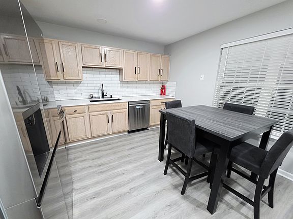 4th image of 37 Red Ln