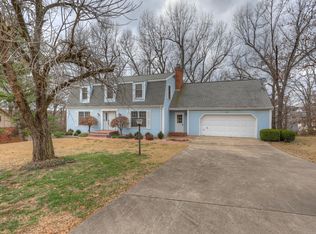 1233 Circle Dr, Neosho, MO 64850