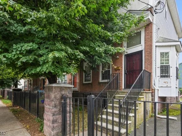 37 Holland St, Newark City, NJ 07103