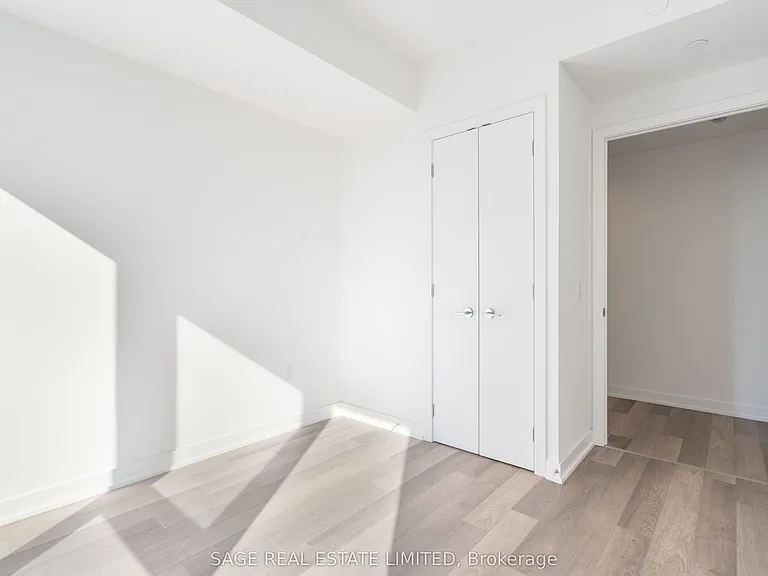 357 King St W #2109 — Photo 10