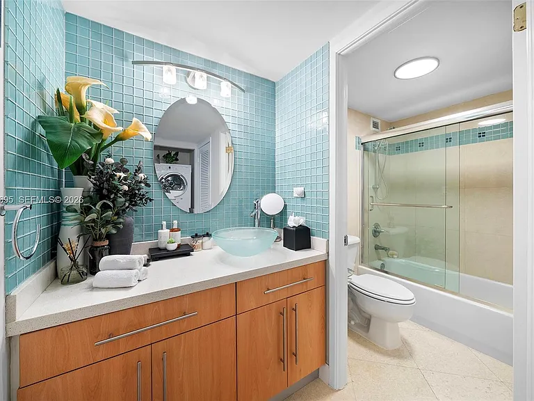 2301 Collins Ave #408 — Photo 39