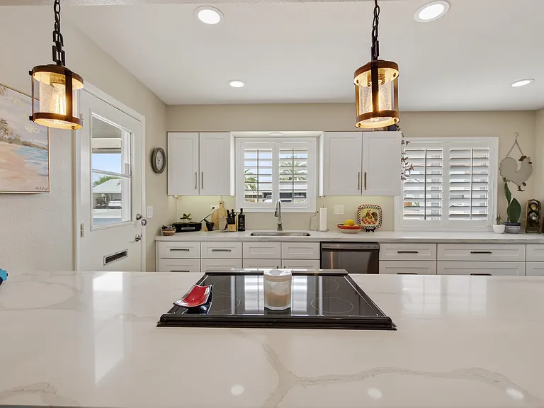 10135 W Andover Ave — Photo 7