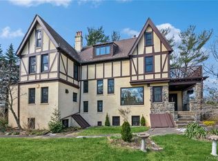 18024 Grand Central Pkwy, Jamaica, NY 11432