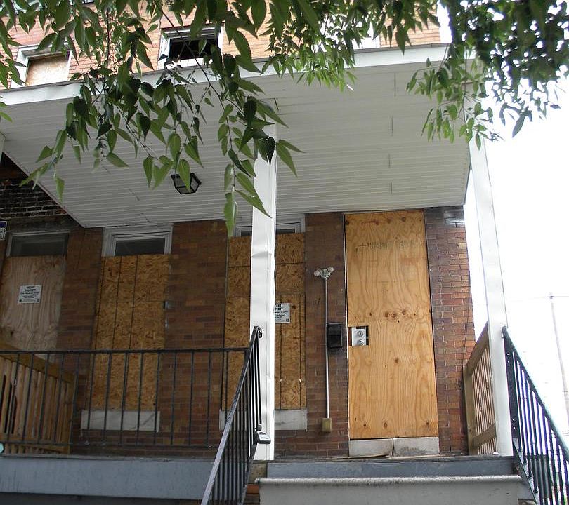 2nd image of 2023 Annapolis Rd