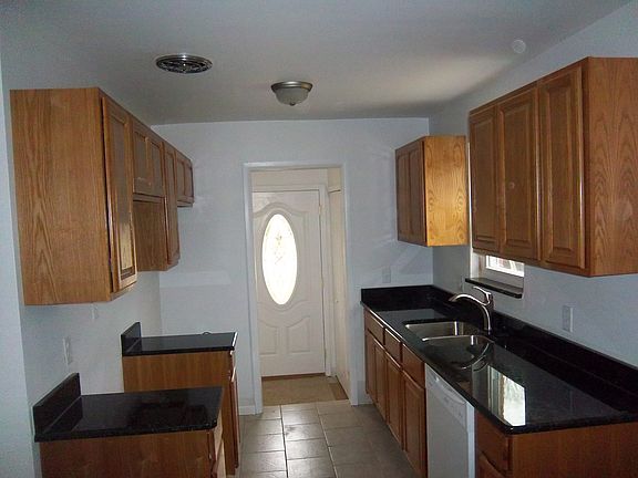 2nd image of 36864 Greenbush Ct