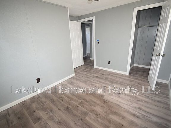 5th image of 842 Crestview Ave