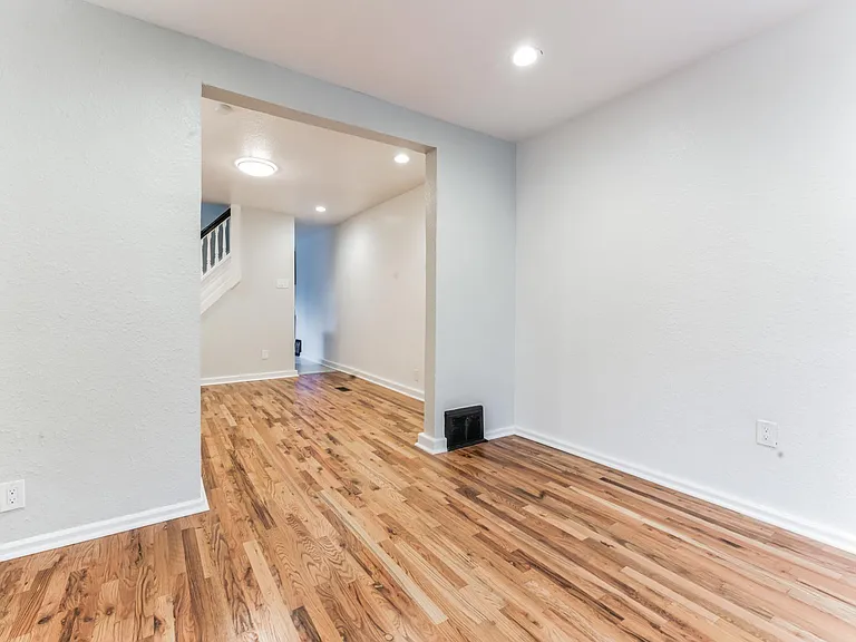 743 Wolf Ave — Photo 2