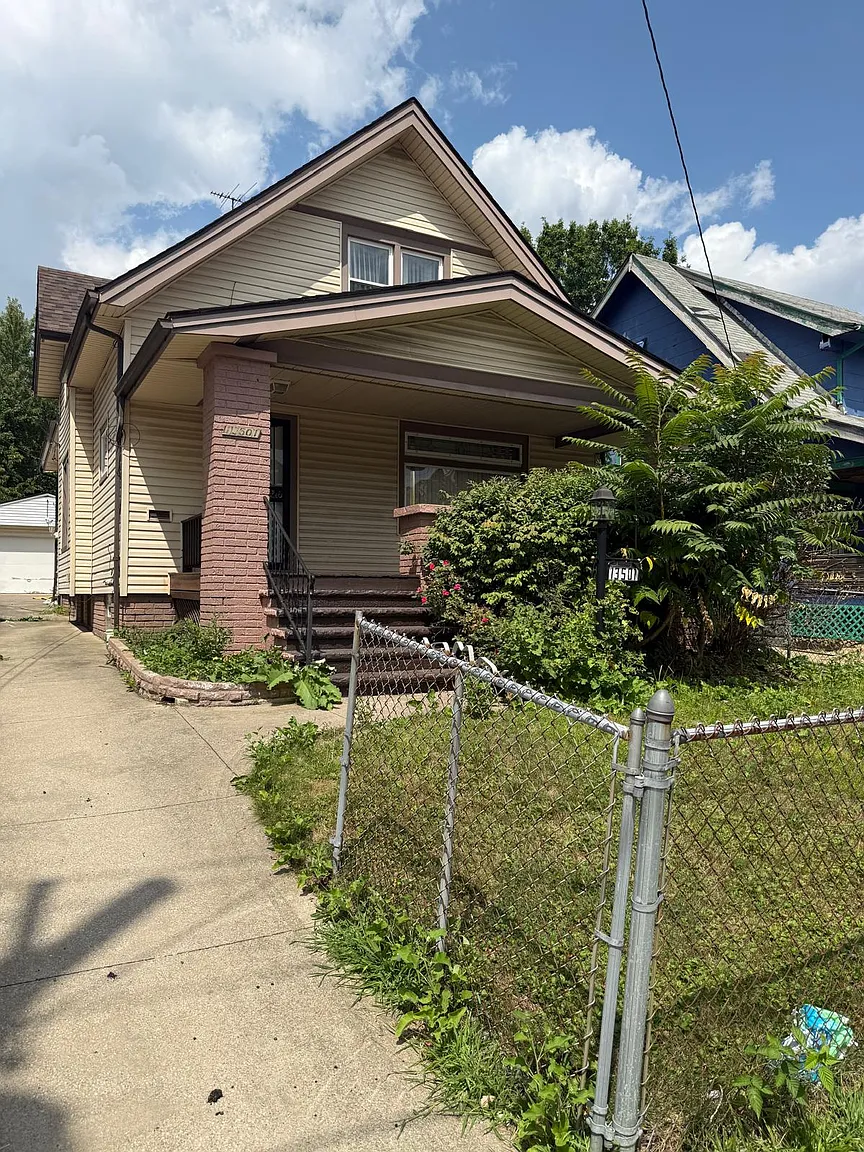 13501 Beachwood Ave photo 1