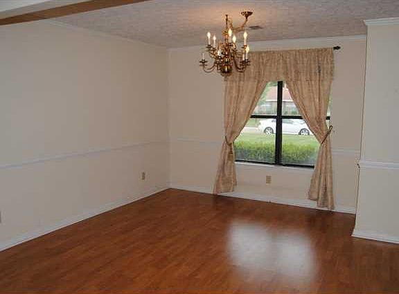 5th image of 331 Oldfield Dr