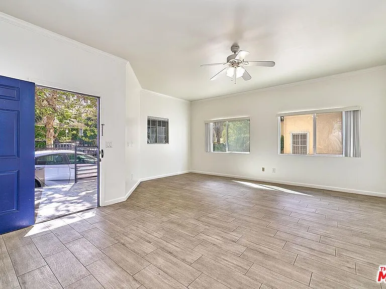 705 S Gramercy Pl — Photo 2