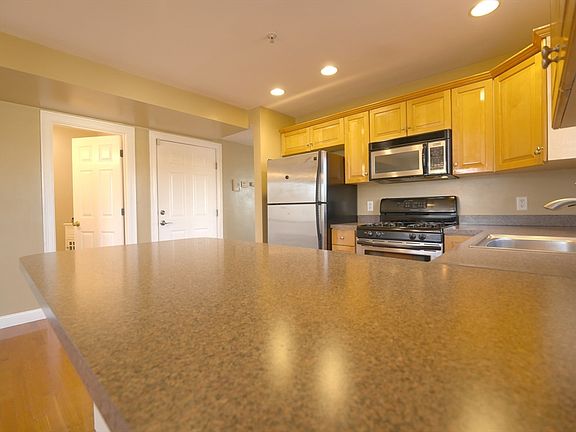 5th image of 33 Grantley St Unit B