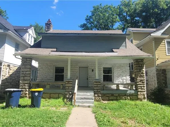 2950 Lockridge St, Kansas City, MO 64128