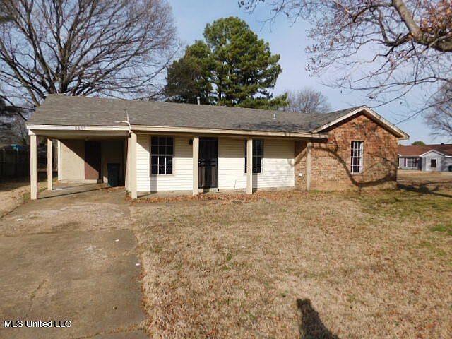 1st image of 8695 Woodbine Dr