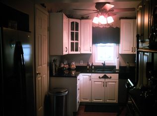 408 Shady Valley Rd, Coventry, RI 02816