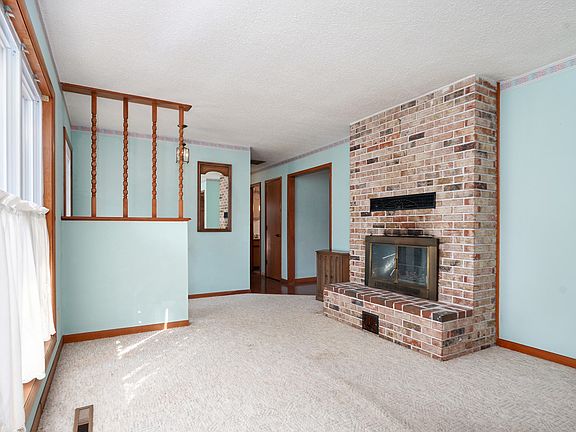 5th image of 715 S Watson Ave