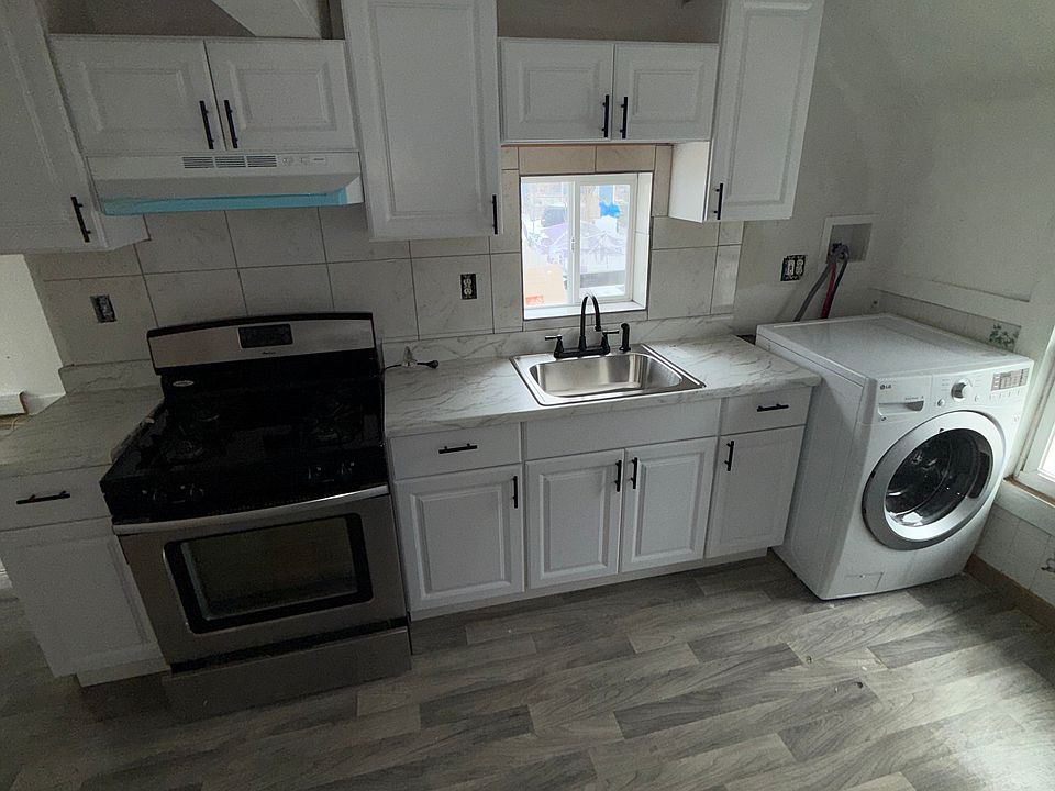 1st image of 172 Dekalb Ave #2
