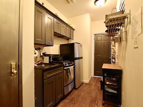 2nd image of 250 Broome St #17F