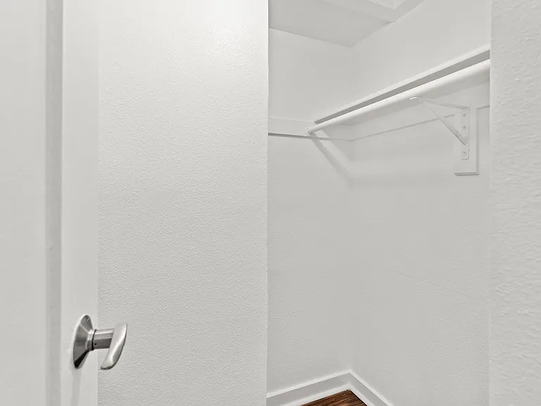 138 Elm Avenue — Photo 10