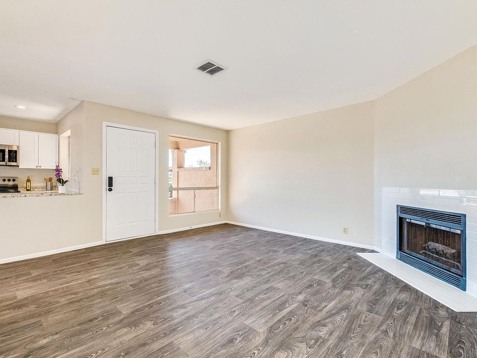 1st image of 433 W Blackhawk Dr Unit 5